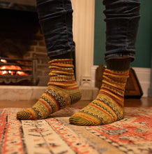 Load image into Gallery viewer, Socks, Single Pair, Traditional Fairisle Design, Cotton Rich in Green Mix