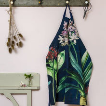 Load image into Gallery viewer, Apron, 100% Cotton With Striking Print &#39;Agapanthus&#39; Flower.
